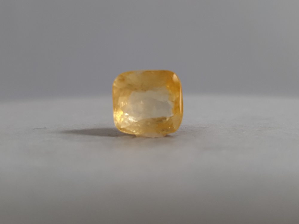 NATURAL PUKHRAJ SILONI  - 3.67CT