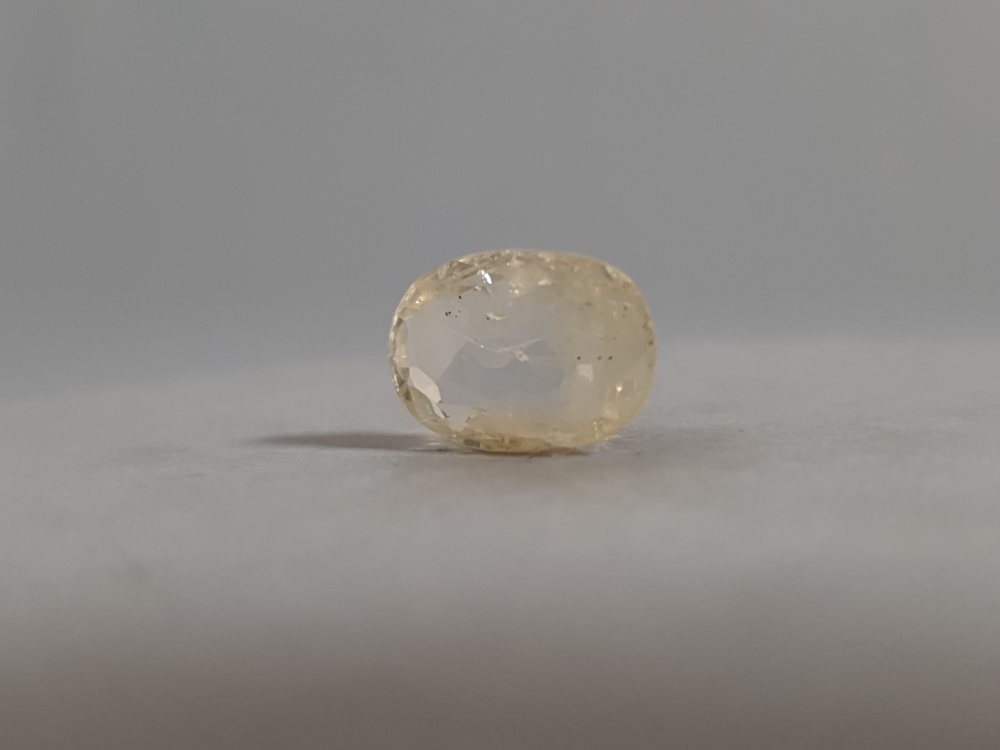 NATURAL PUKHRAJ SILONI  - 4.56CT
