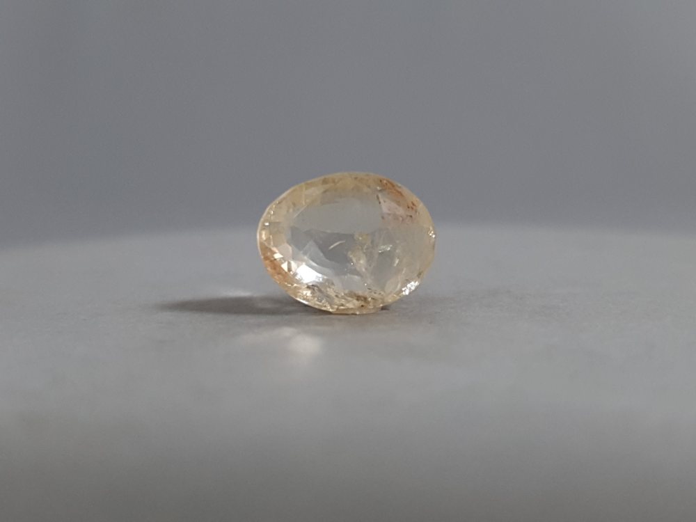 NATURAL PUKHRAJ SILONI  - 4.71CT