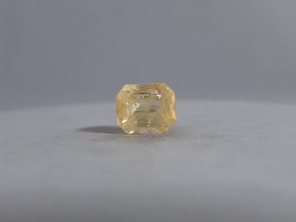 NATURAL PUKHRAJ SILONI  - 5CT
