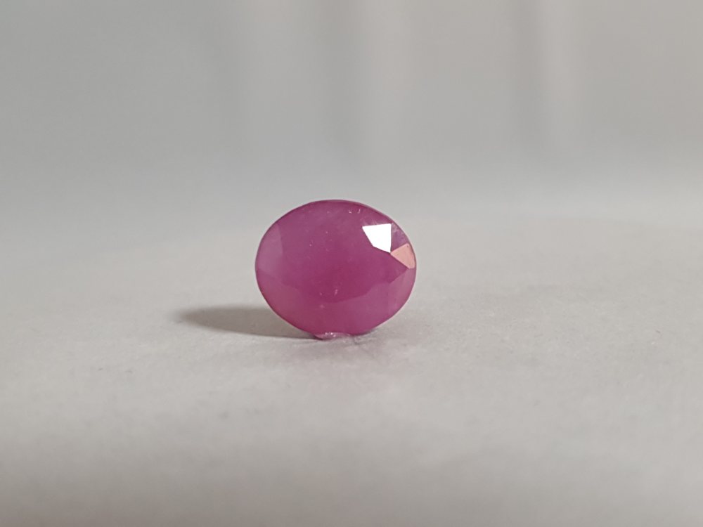 NATURAL RUBY UNHEATED - 5.61CT