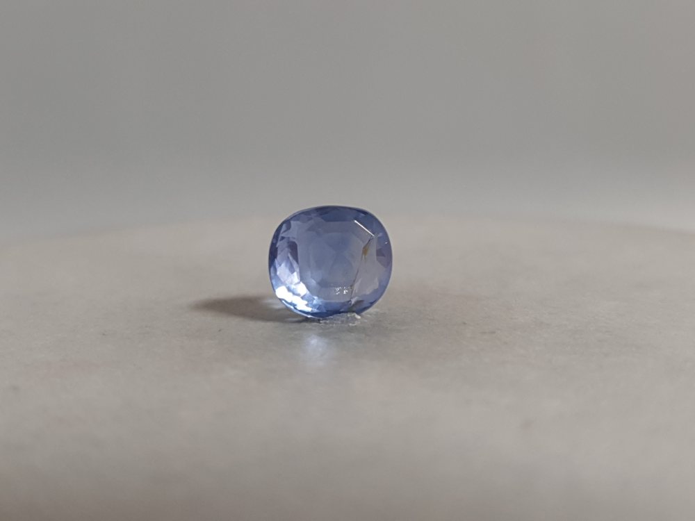 NATURAL NILAM SILONI - 3.67CT