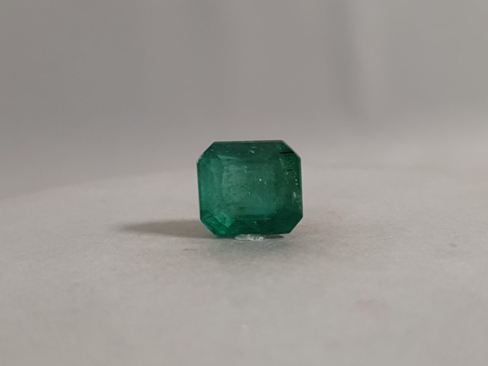 NATURAL EMERALD - 7.65CT