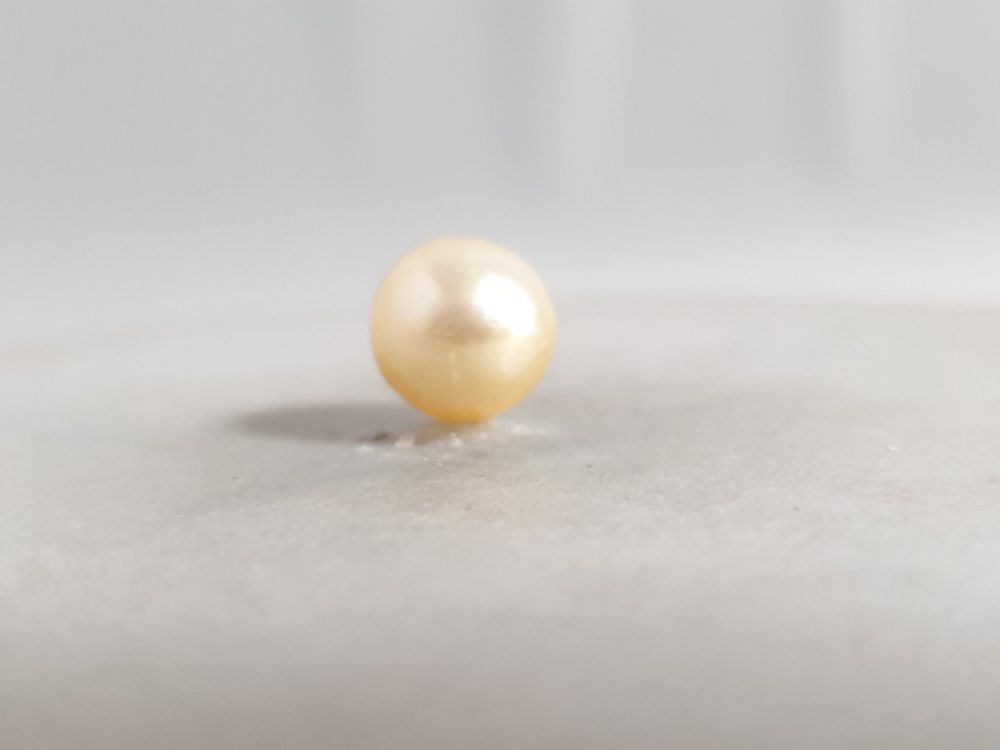 NATURAL SOUTH SEA PEARL  - 4.06CT