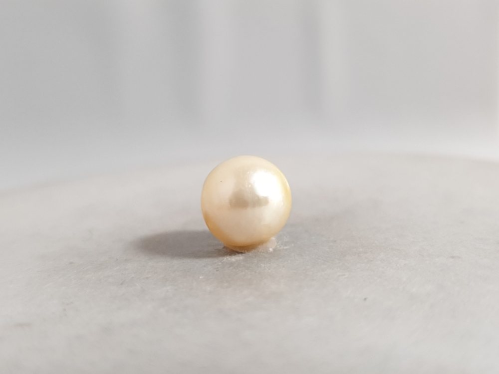 NATURAL SOUTH SEA PEARL  - 4.75CT