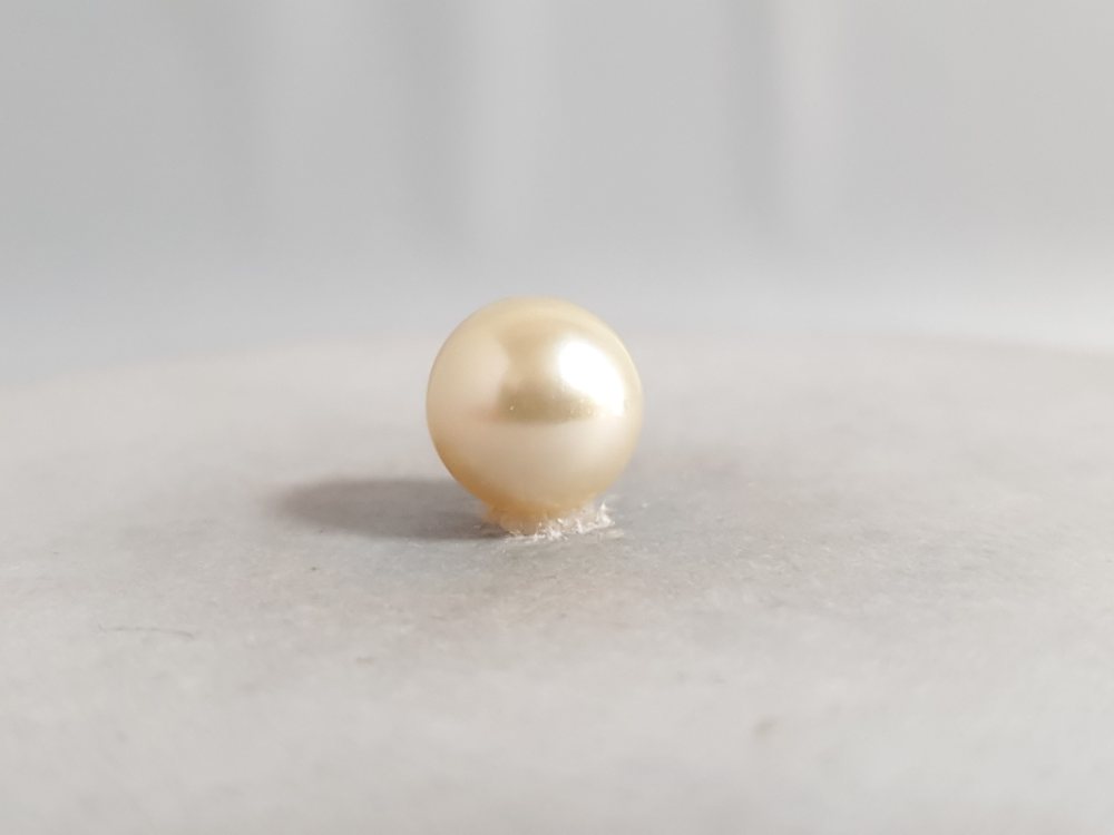 NATURAL SOUTH SEA PEARL  - 4.58CT