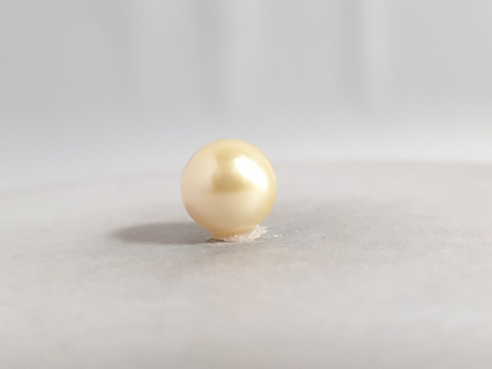 NATURAL SOUTH SEA PEARL  - 4.87CT