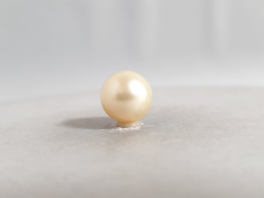 NATURAL SOUTH SEA PEARL  - 4.88CT