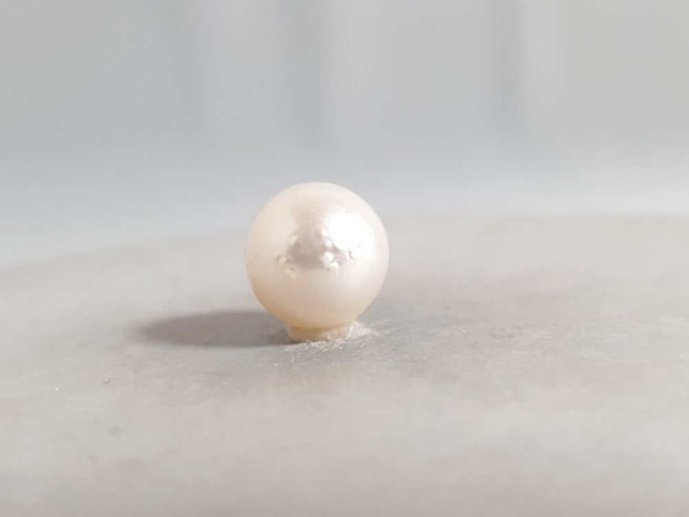 NATURAL SOUTH SEA PEARL  - 5.68CT
