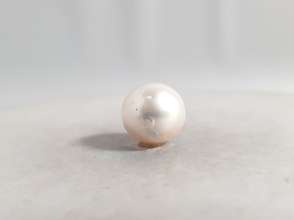 NATURAL SOUTH SEA PEARL  - 5.8CT