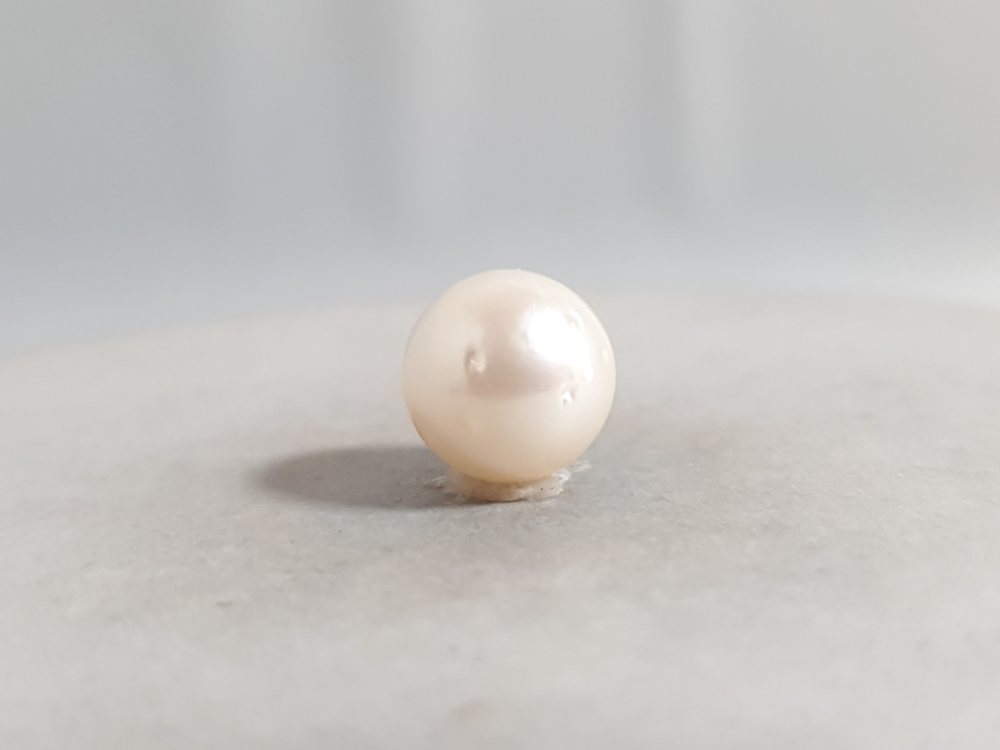 NATURAL SOUTH SEA PEARL  - 5.8CT