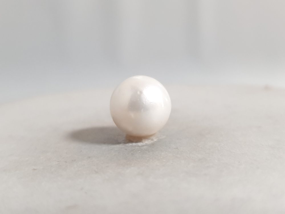NATURAL SOUTH SEA PEARL  - 5.86CT