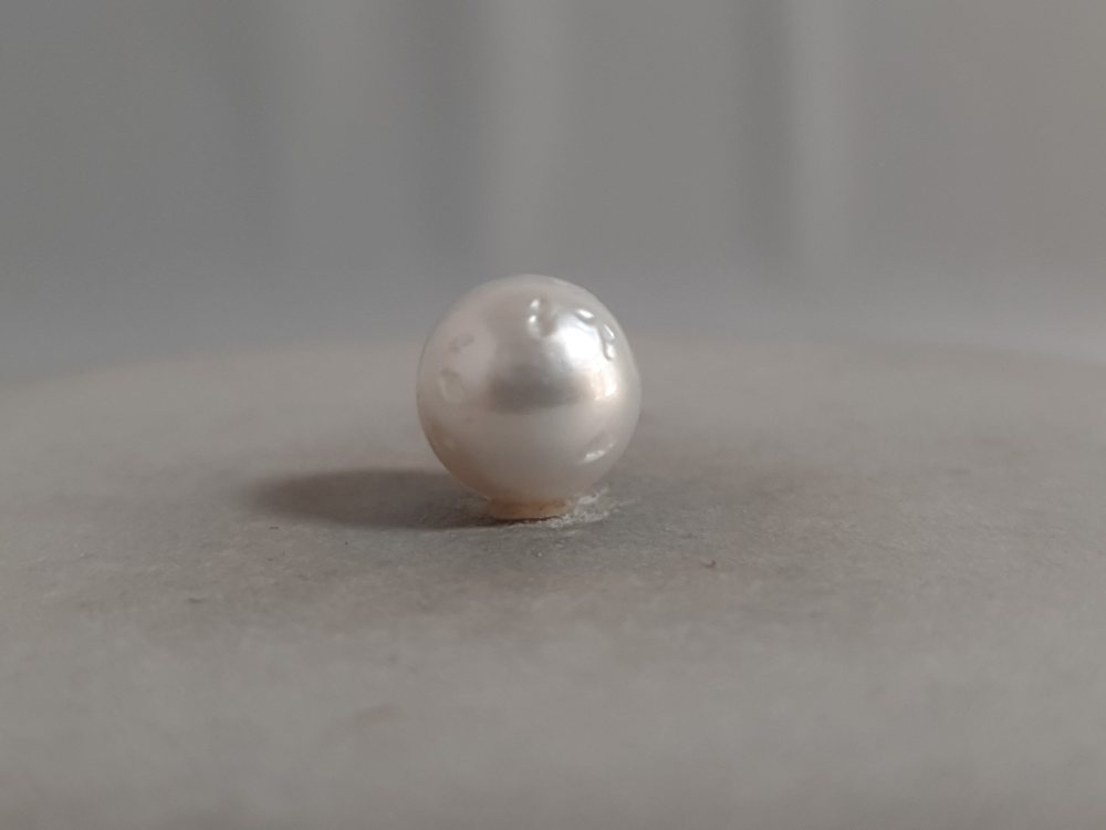 NATURAL SOUTH SEA PEARL  - 6.2CT