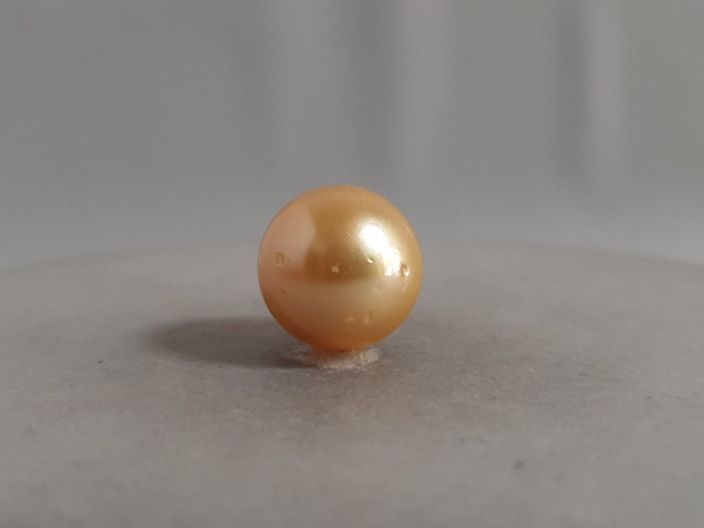 NATURAL SOUTH SEA PEARL  - 12.39CT