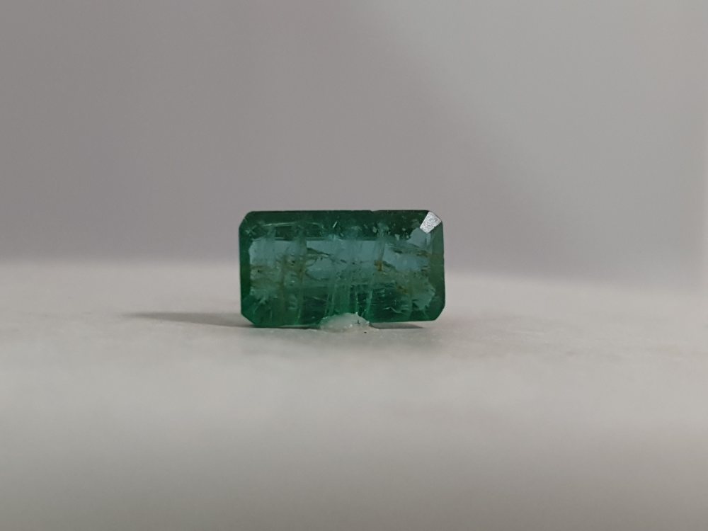 NATURAL EMERALD - 2.86CT