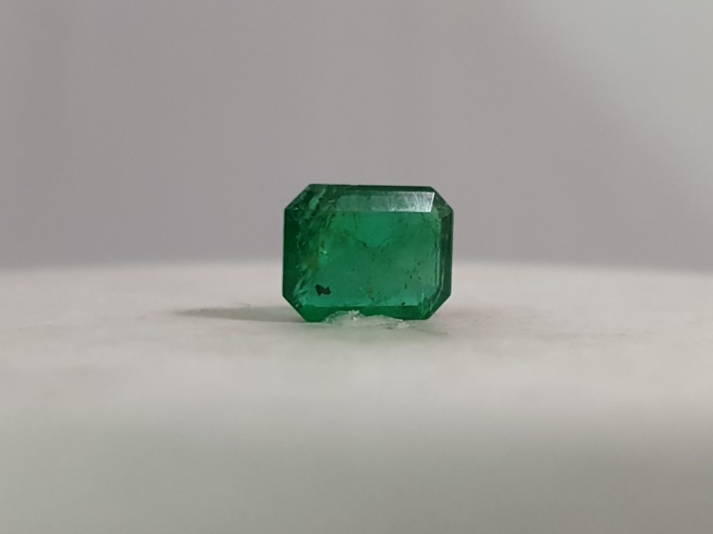 NATURAL EMERALD - 2.9CT