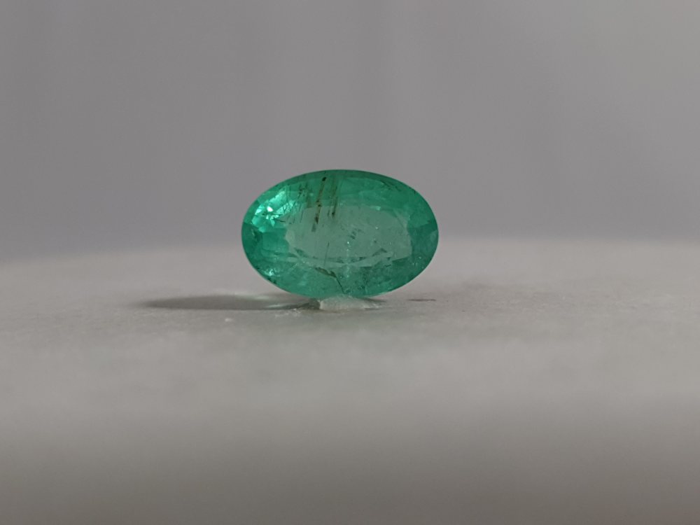 NATURAL EMERALD - 3.8CT