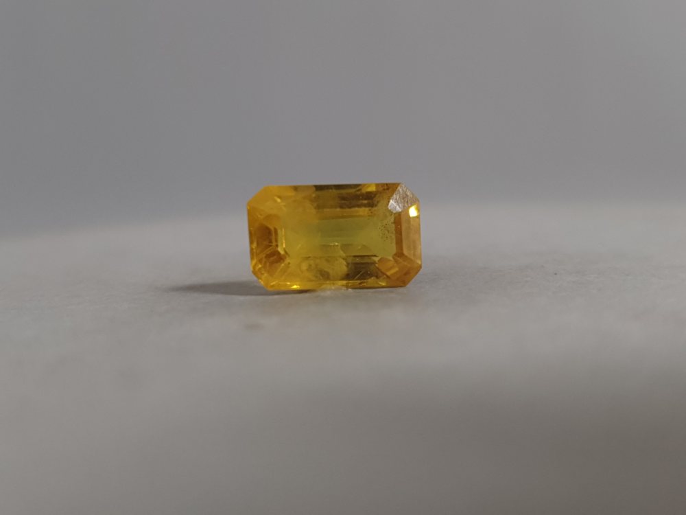 BANGKOK YELLOW SAPPHIRE BANGKOK PUKHRAJ