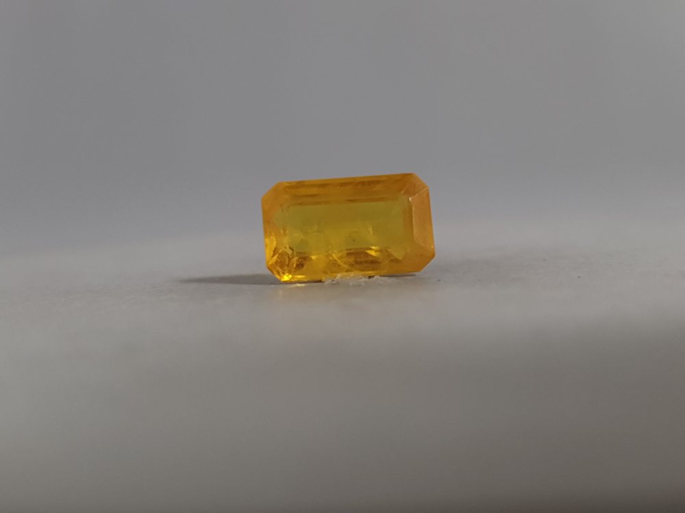 NATURAL YELLOW SAPPHIRE (PUKHRAJ) BANGKOK - 2.61CT