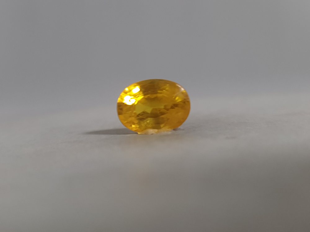 NATURAL YELLOW SAPPHIRE (PUKHRAJ) BANGKOK - 2.68CT