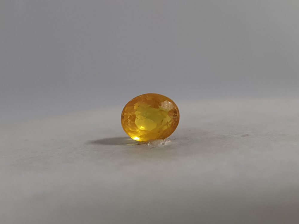NATURAL YELLOW SAPPHIRE (PUKHRAJ) BANGKOK - 2.73CT