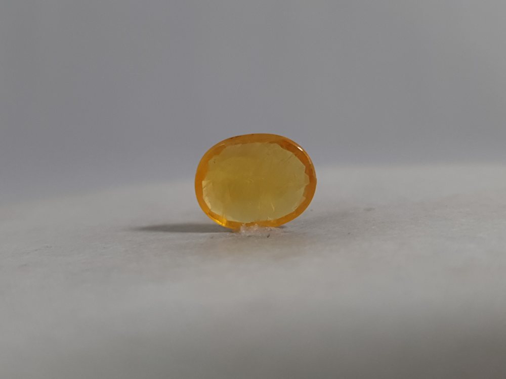 NATURAL YELLOW SAPPHIRE (PUKHRAJ) BANGKOK - 2.81CT