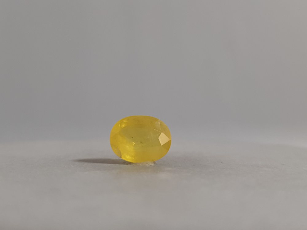 NATURAL YELLOW SAPPHIRE (PUKHRAJ) BANGKOK - 3.48CT