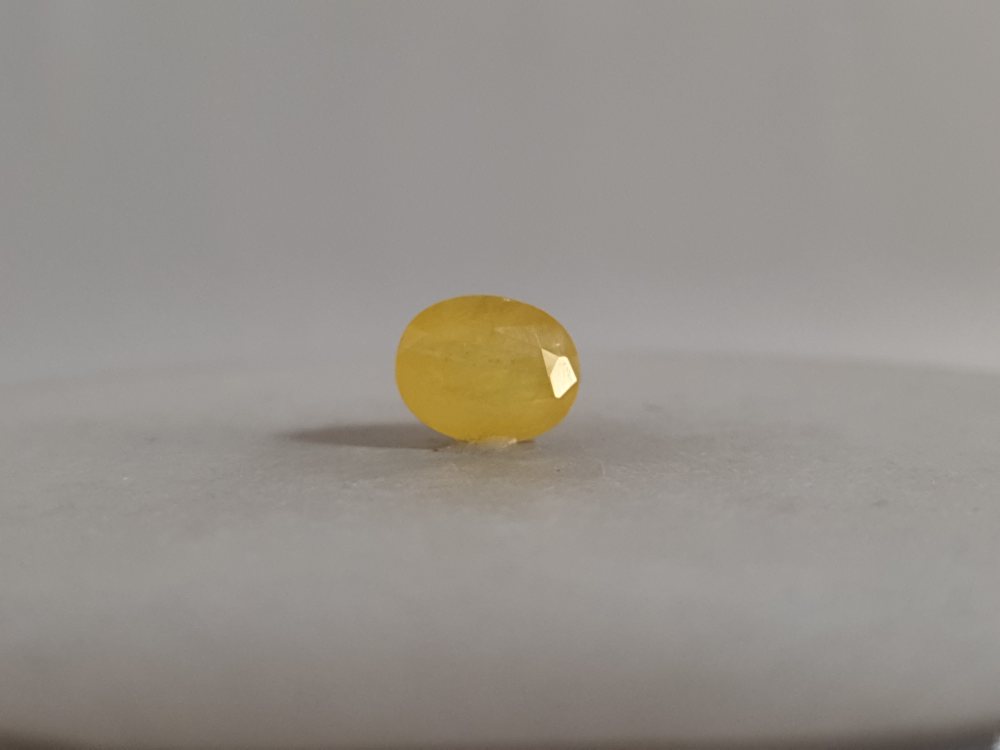 NATURAL YELLOW SAPPHIRE (PUKHRAJ) BANGKOK - 4.3CT