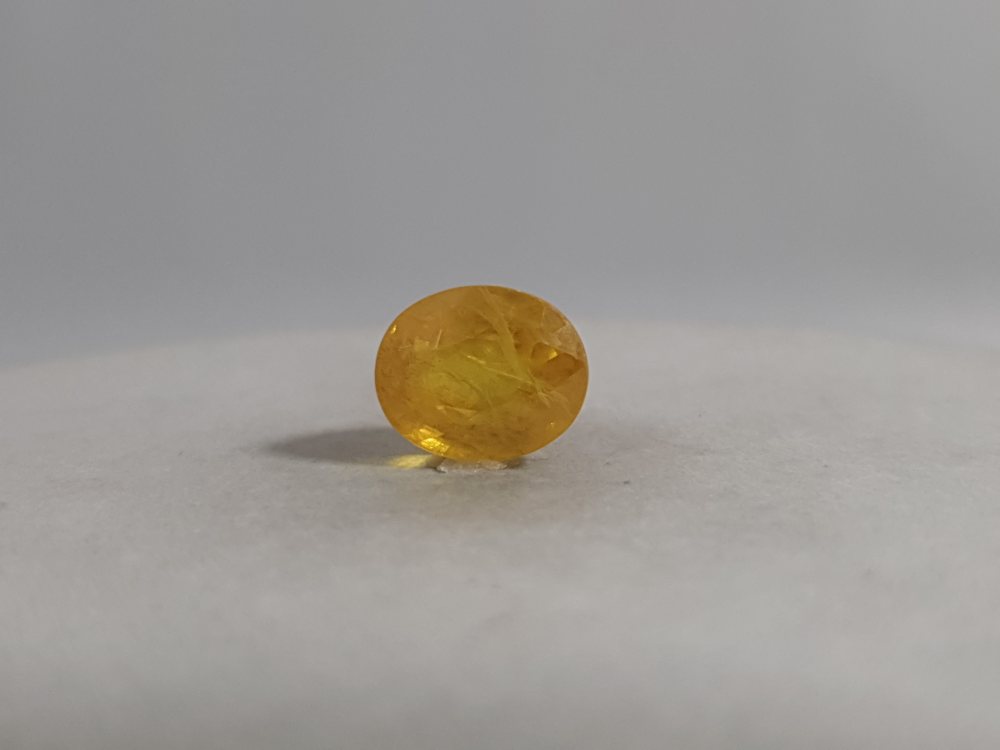 NATURAL YELLOW SAPPHIRE (PUKHRAJ) BANGKOK - 7.01CT