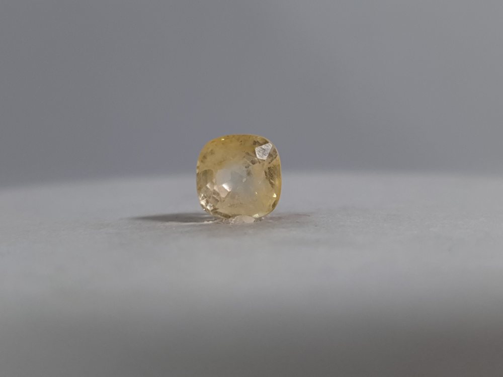 NATURAL YELLOW SAPPHIRE (PUKHRAJ) - 2.62CT