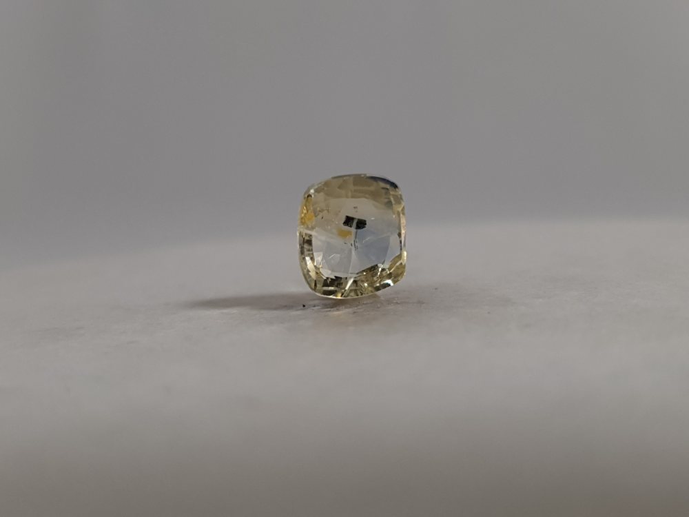 NATURAL YELLOW SAPPHIRE (PUKHRAJ) - 3.25CT