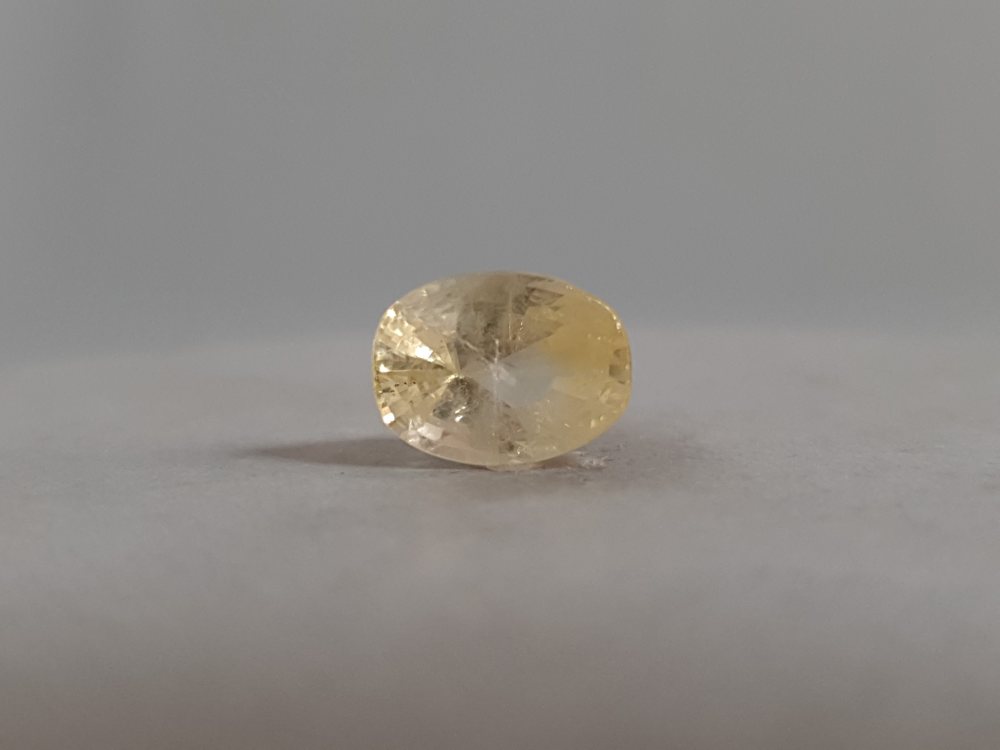 NATURAL YELLOW SAPPHIRE (PUKHRAJ) - 4.16CT