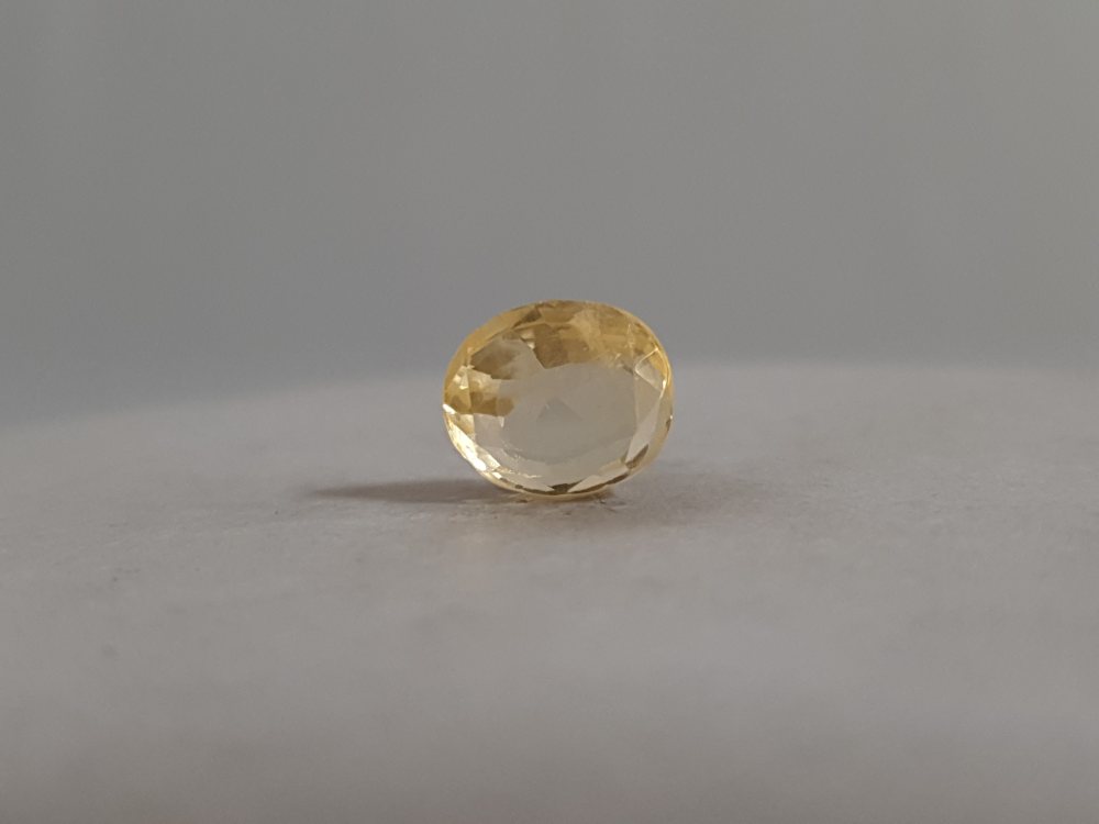 NATURAL YELLOW SAPPHIRE (PUKHRAJ) - 4.25CT