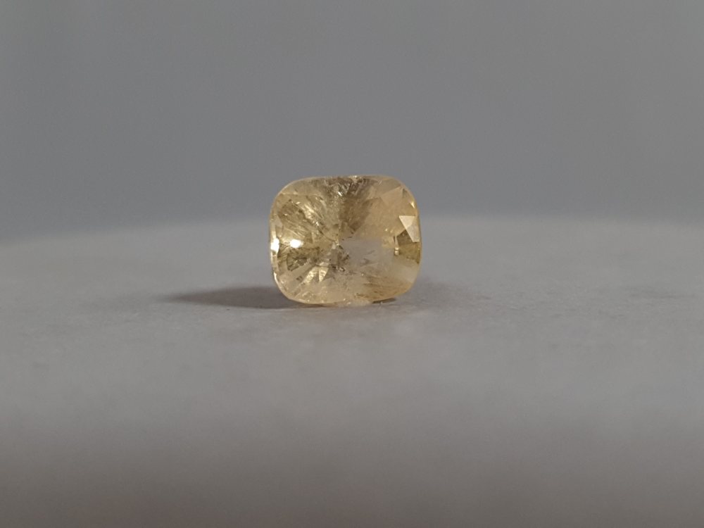 NATURAL YELLOW SAPPHIRE (PUKHRAJ) - 4.51CT