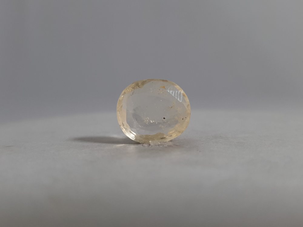 NATURAL YELLOW SAPPHIRE (PUKHRAJ) - 5.01CT