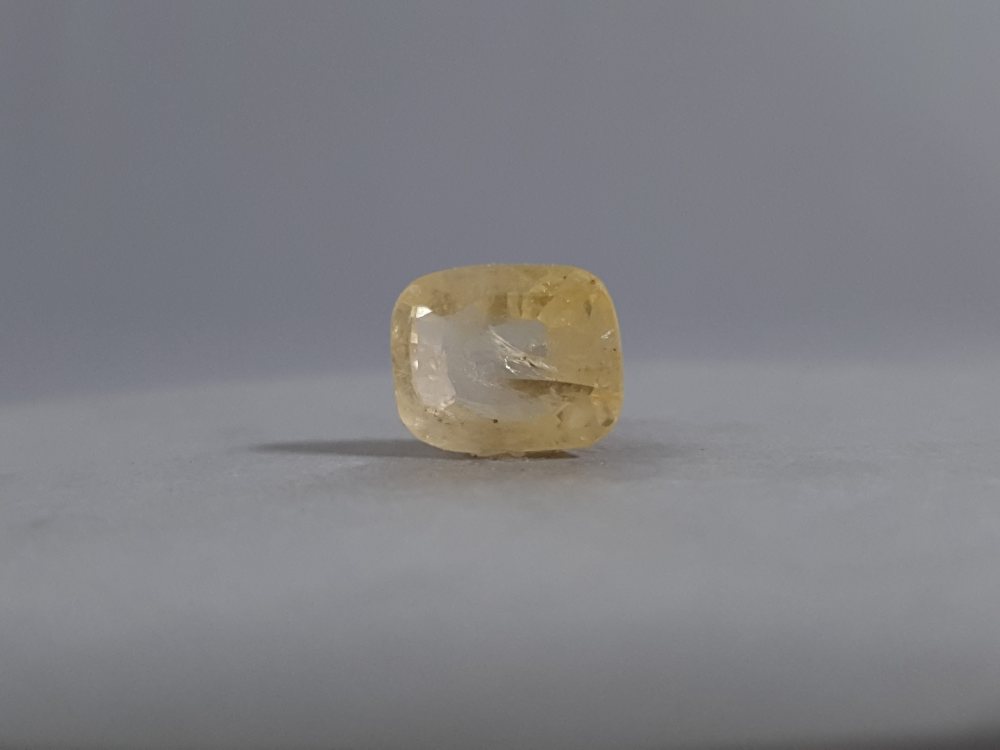 NATURAL YELLOW SAPPHIRE (PUKHRAJ) - 5.25CT