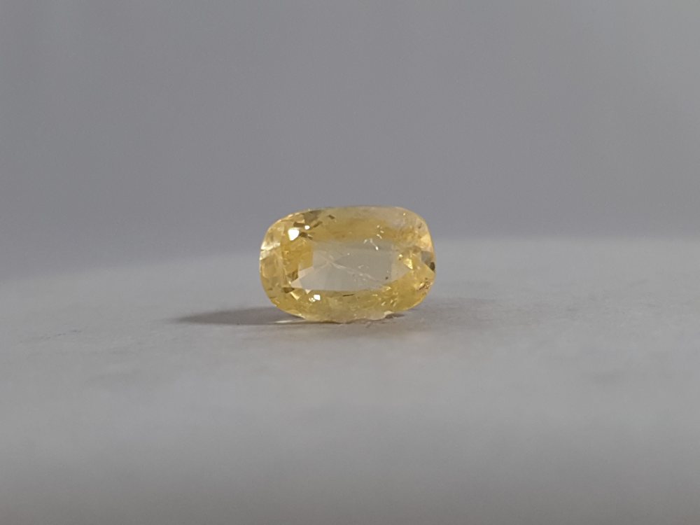 NATURAL YELLOW SAPPHIRE (PUKHRAJ) - 5.55CT