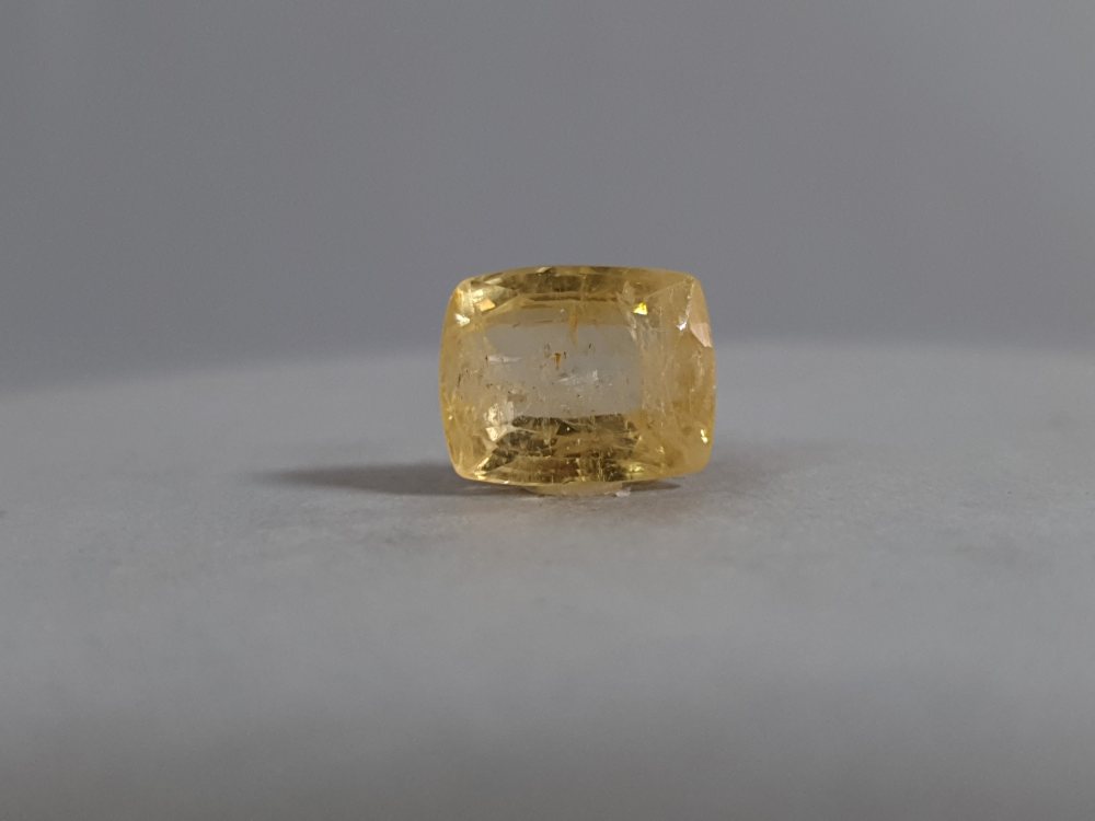 SRI LANKA YELLOW SAPPHIRE SILONI PUKHRAJ