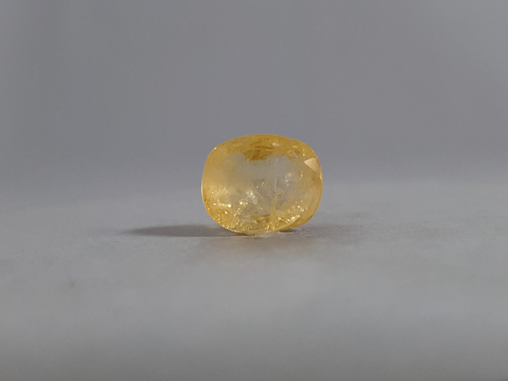 NATURAL YELLOW SAPPHIRE (PUKHRAJ) - 6.67CT