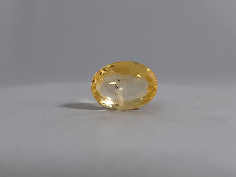 NATURAL YELLOW SAPPHIRE (PUKHRAJ) - 7.39CT