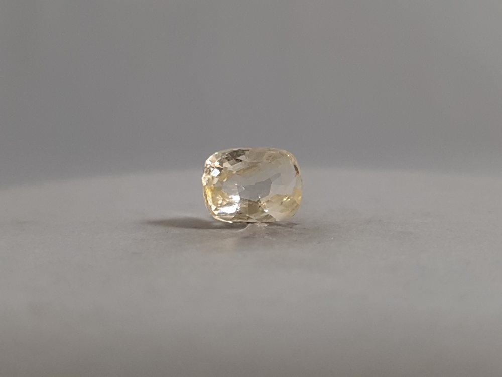 NATURAL YELLOW SAPPHIRE (PUKHRAJ) - 3.15CT