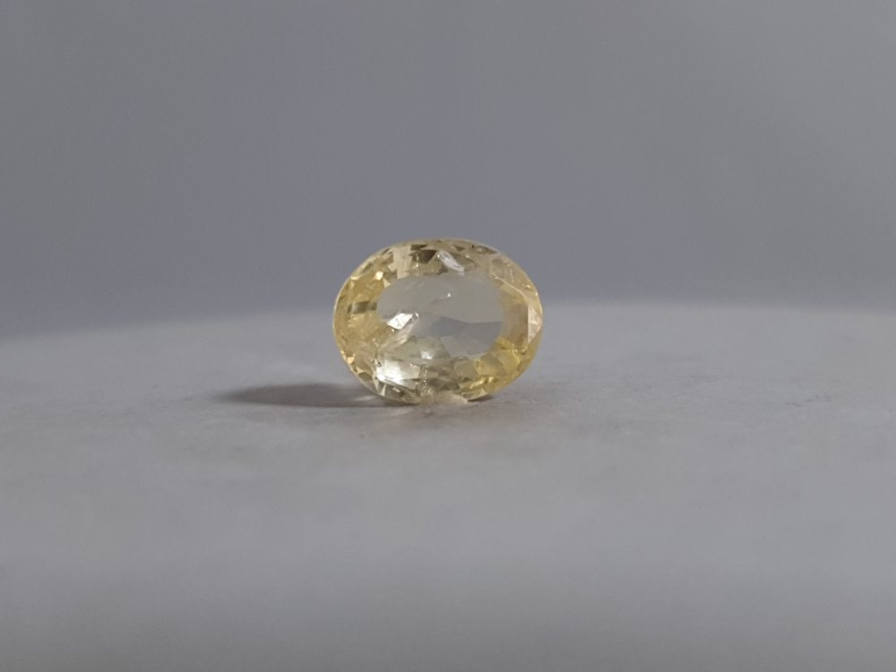NATURAL YELLOW SAPPHIRE (PUKHRAJ) - 5.01CT