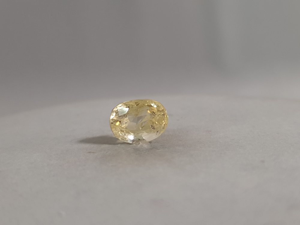 SRI LANKA YELLOW SAPPHIRE SILONI PUKHRAJ