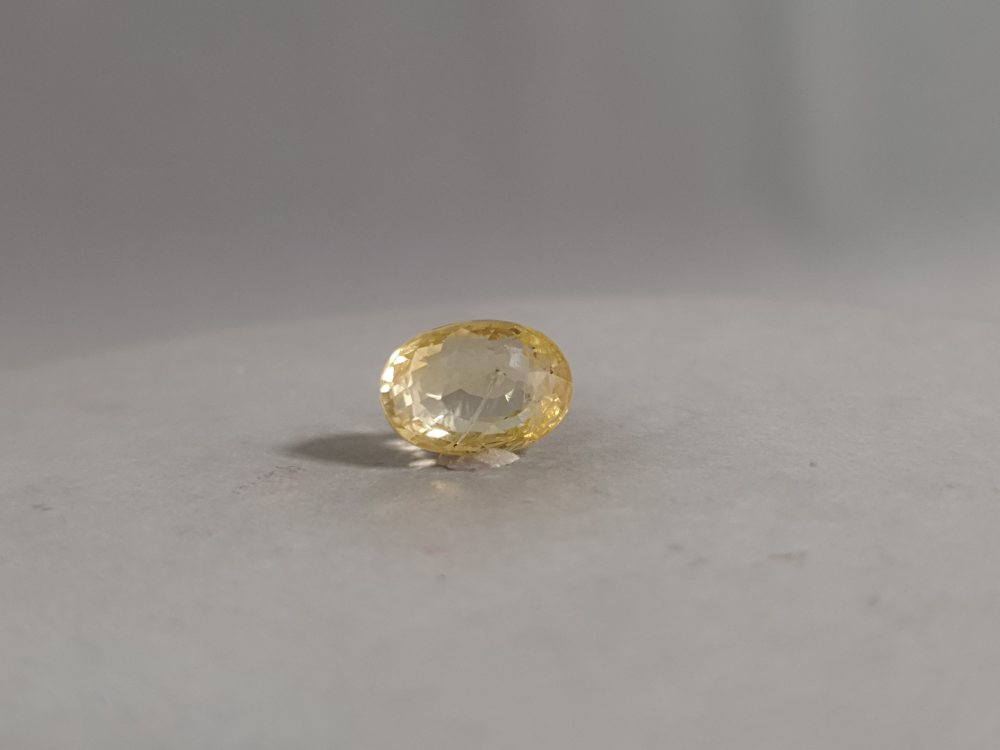 SRI LANKA YELLOW SAPPHIRE SILONI PUKHRAJ