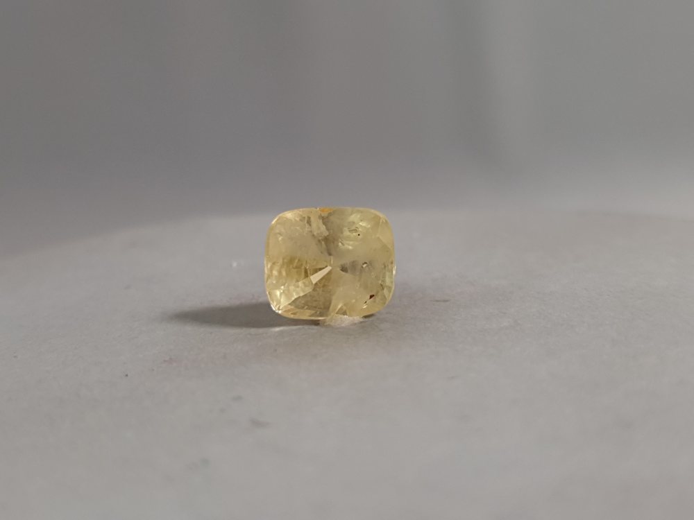 SRI LANKA YELLOW SAPPHIRE SILONI PUKHRAJ