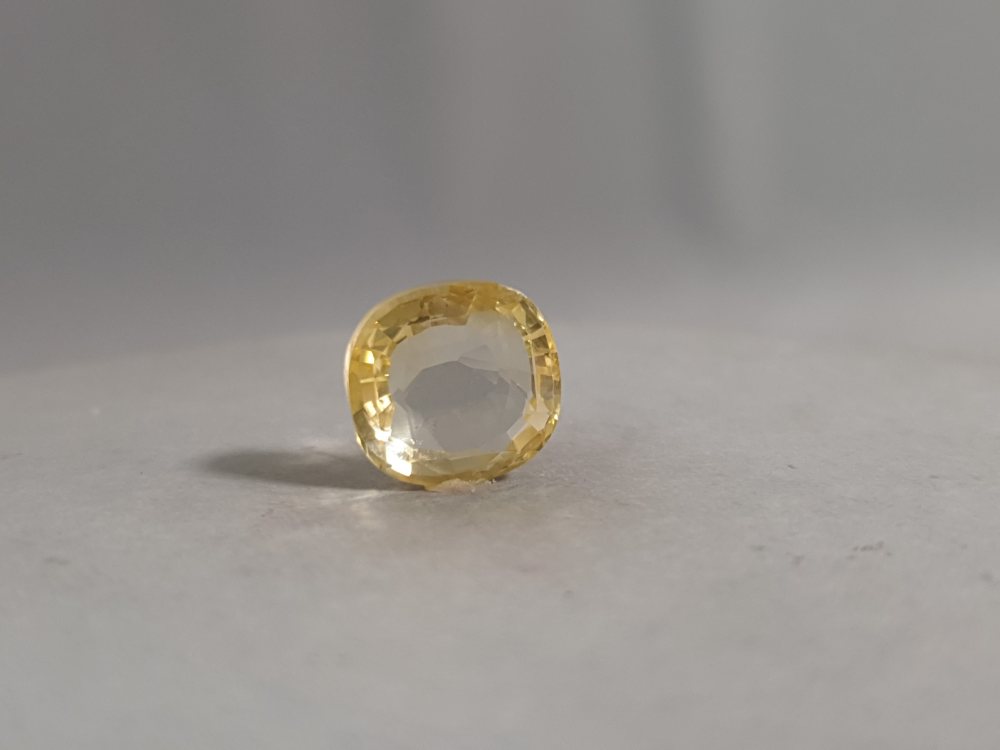 SRI LANKA YELLOW SAPPHIRE SILONI PUKHRAJ